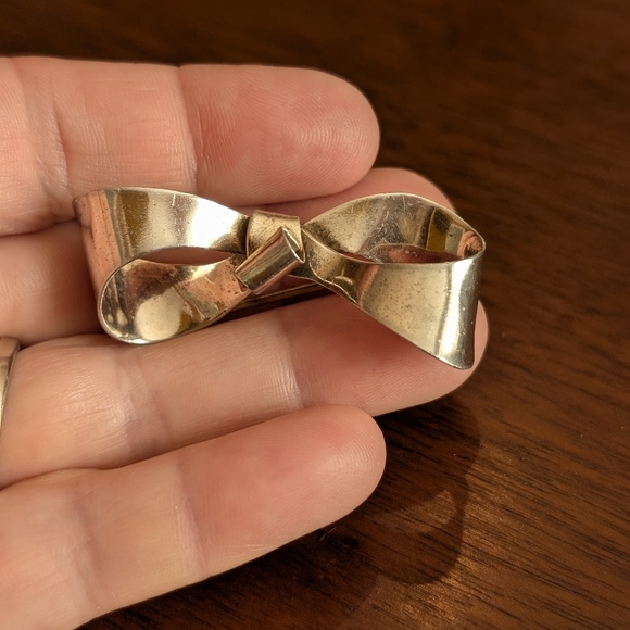 MCM christmas Sterling Silver Bow Brooch Mid Century Modern Coat Pin Minimalist - Picture 2 of 8